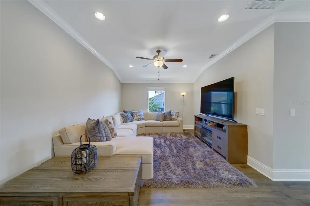 2416 Foggy Creek Circle Clearwater FL 33764