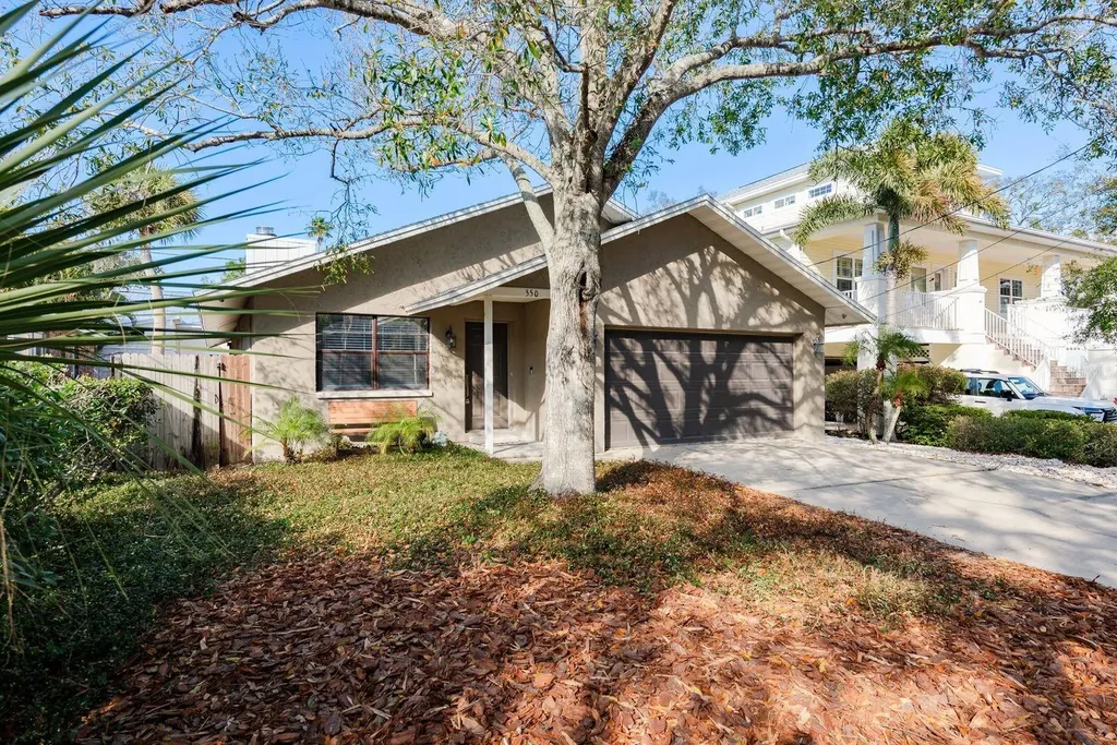550 Ontario Avenue Crystal Beach FL 34681