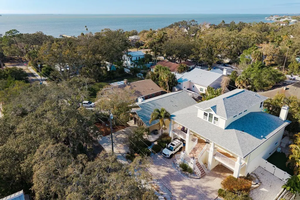550 Ontario Avenue Crystal Beach FL 34681