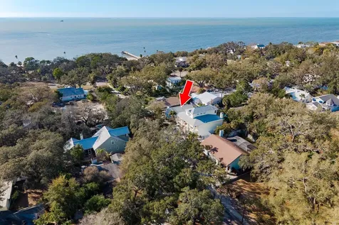 550 Ontario Avenue Crystal Beach FL 34681