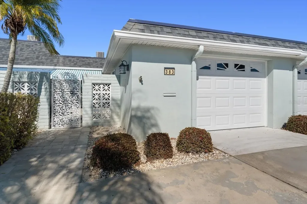 383 Boca Ciega Point Boulevard N St Petersburg FL 33708