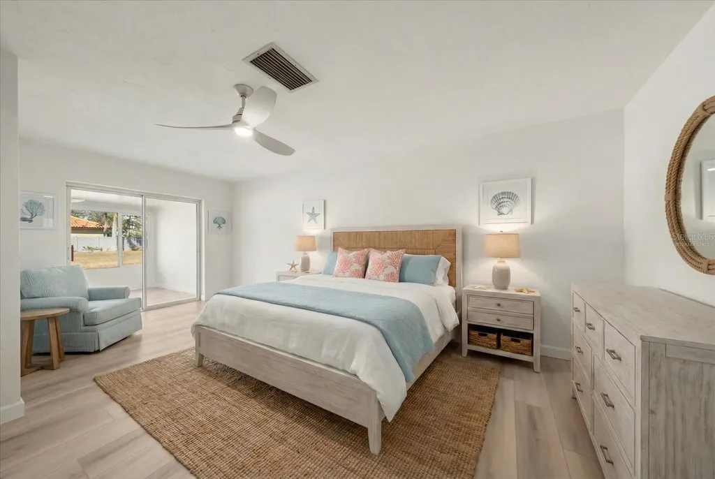 383 Boca Ciega Point Boulevard N St Petersburg FL 33708