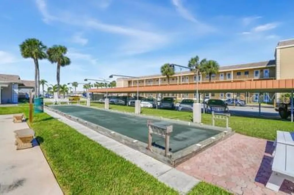 383 Boca Ciega Point Boulevard N St Petersburg FL 33708