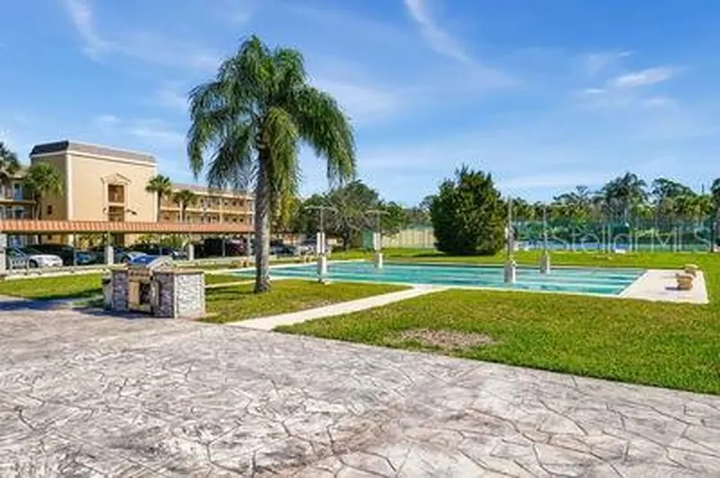 383 Boca Ciega Point Boulevard N St Petersburg FL 33708