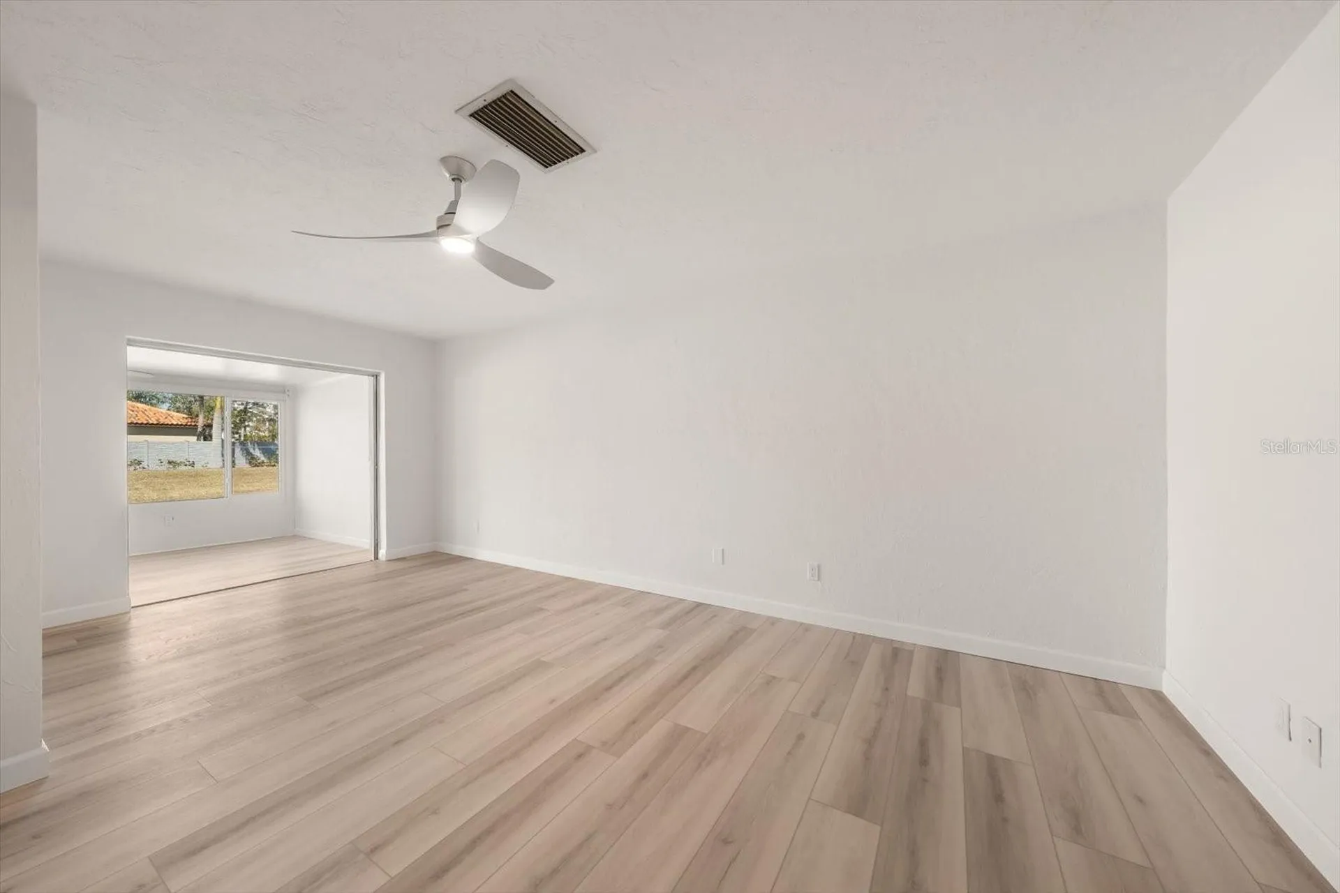 383 Boca Ciega Point Boulevard N St Petersburg FL 33708