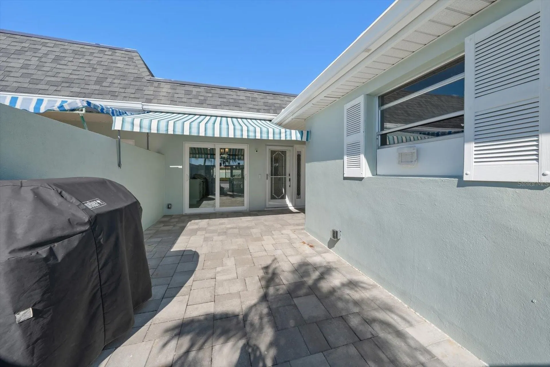 383 Boca Ciega Point Boulevard N St Petersburg FL 33708