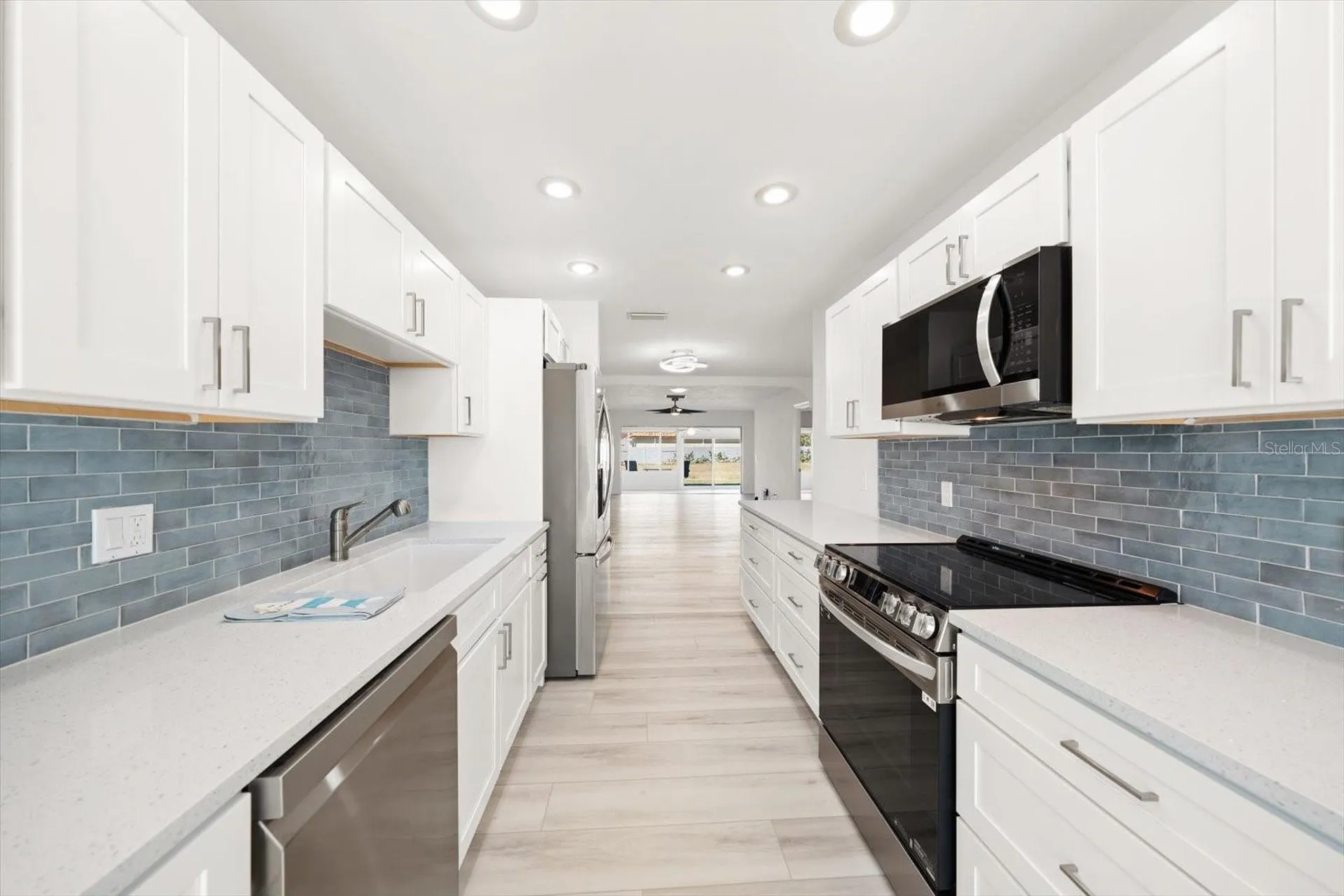 383 Boca Ciega Point Boulevard N St Petersburg FL 33708