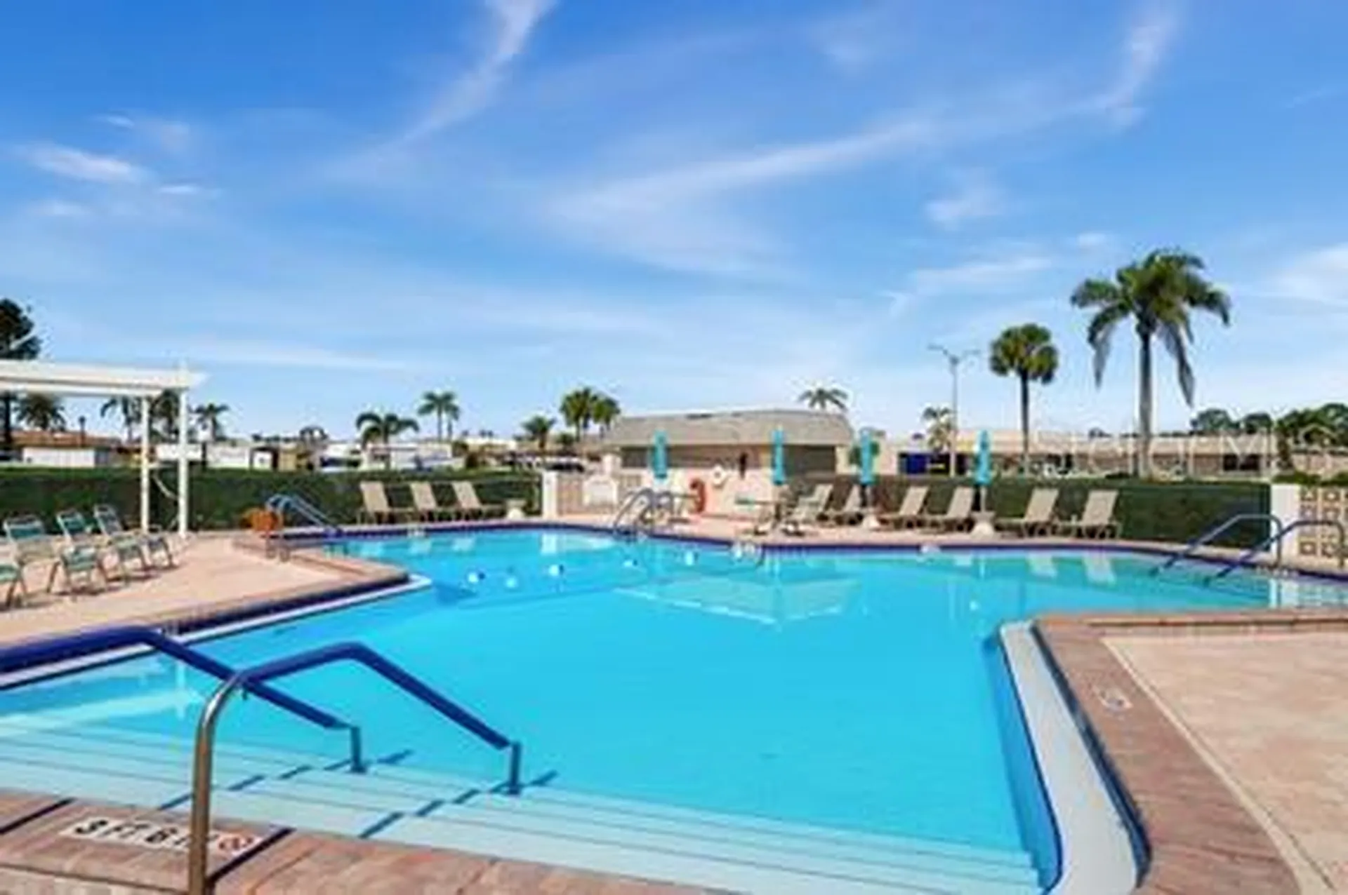 383 Boca Ciega Point Boulevard N St Petersburg FL 33708