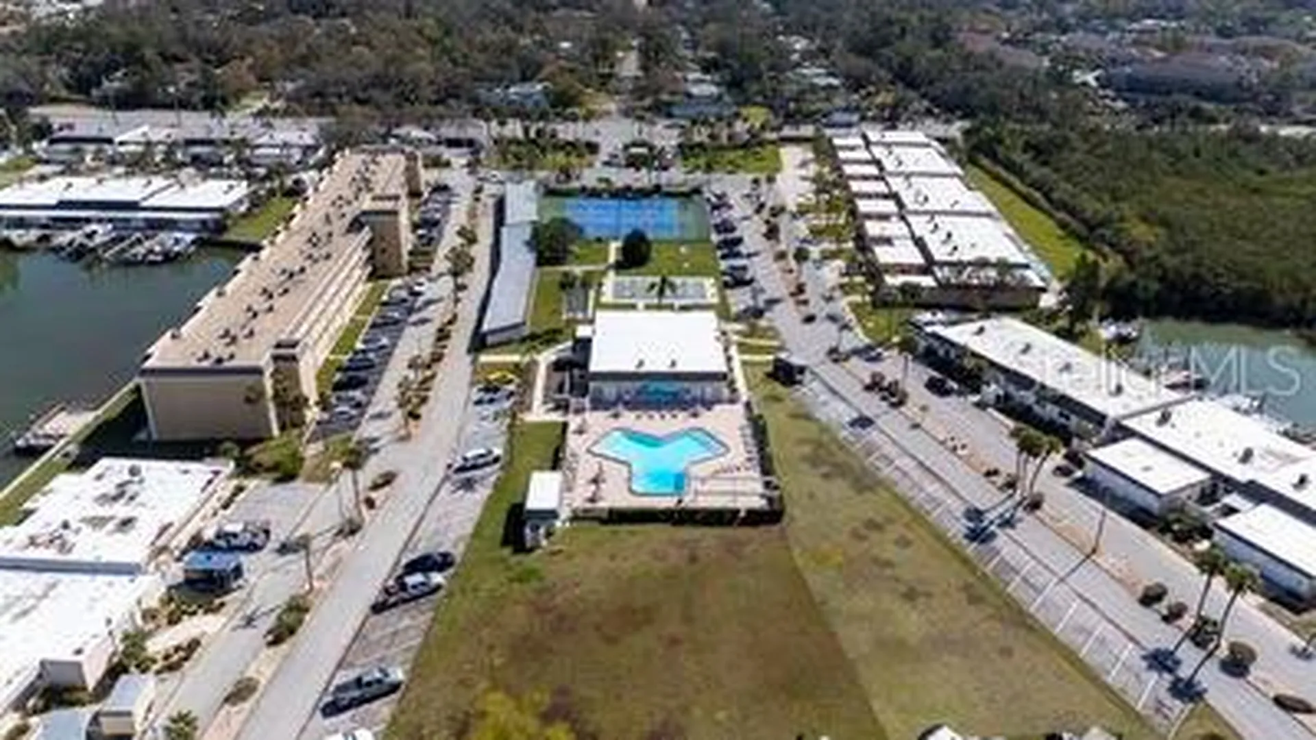 383 Boca Ciega Point Boulevard N St Petersburg FL 33708