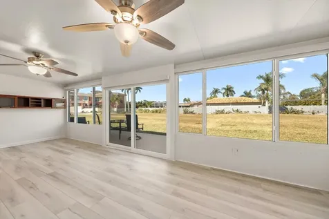 383 Boca Ciega Point Boulevard N St Petersburg FL 33708