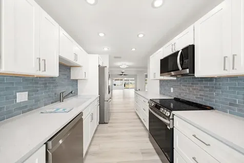 383 Boca Ciega Point Boulevard N St Petersburg FL 33708