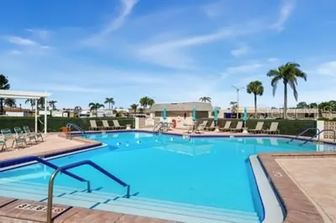383 Boca Ciega Point Boulevard N St Petersburg FL 33708