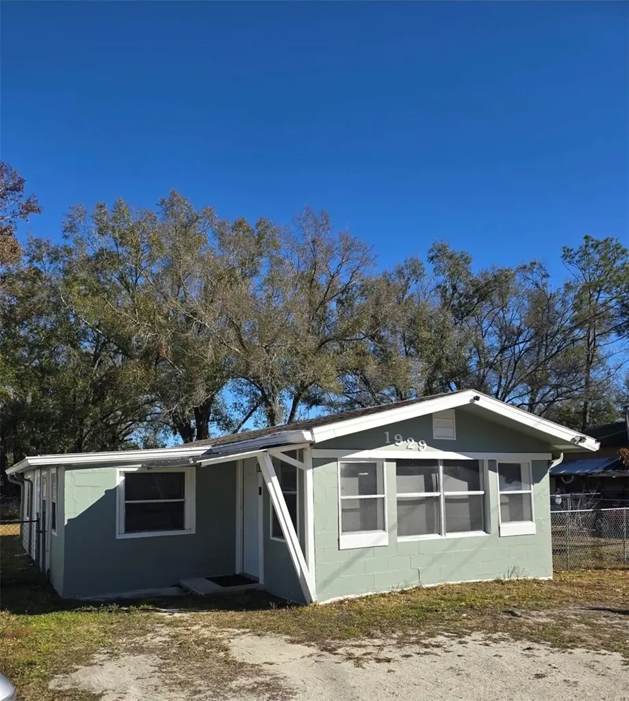 1929 W Highland Street Lakeland FL 33815
