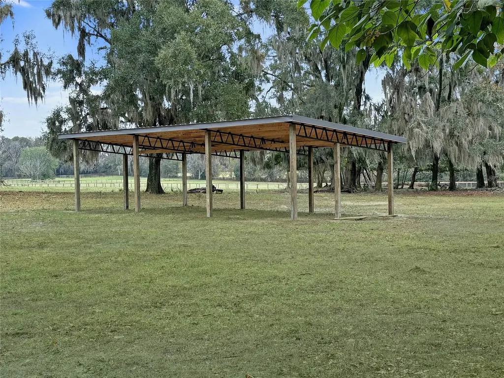 5378 W Highway 329 Reddick FL 32686