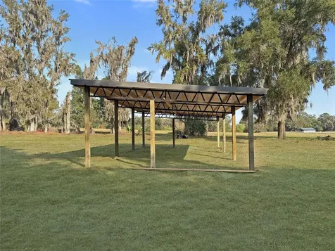 5378 W Highway 329 Reddick FL 32686