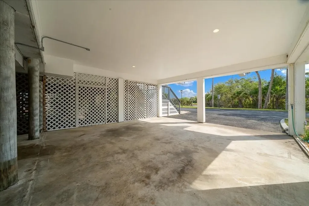 2925 N Rivers Edge Boulevard Crystal River FL 34429