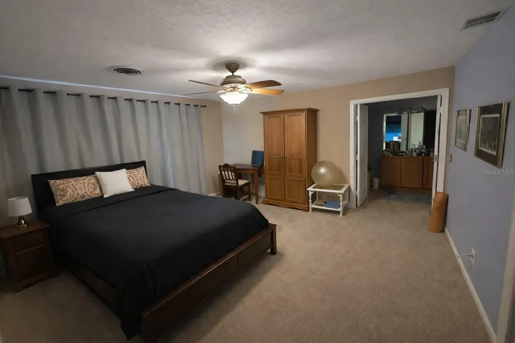 321 Roslyn Avenue New Smyrna Beach FL 32168