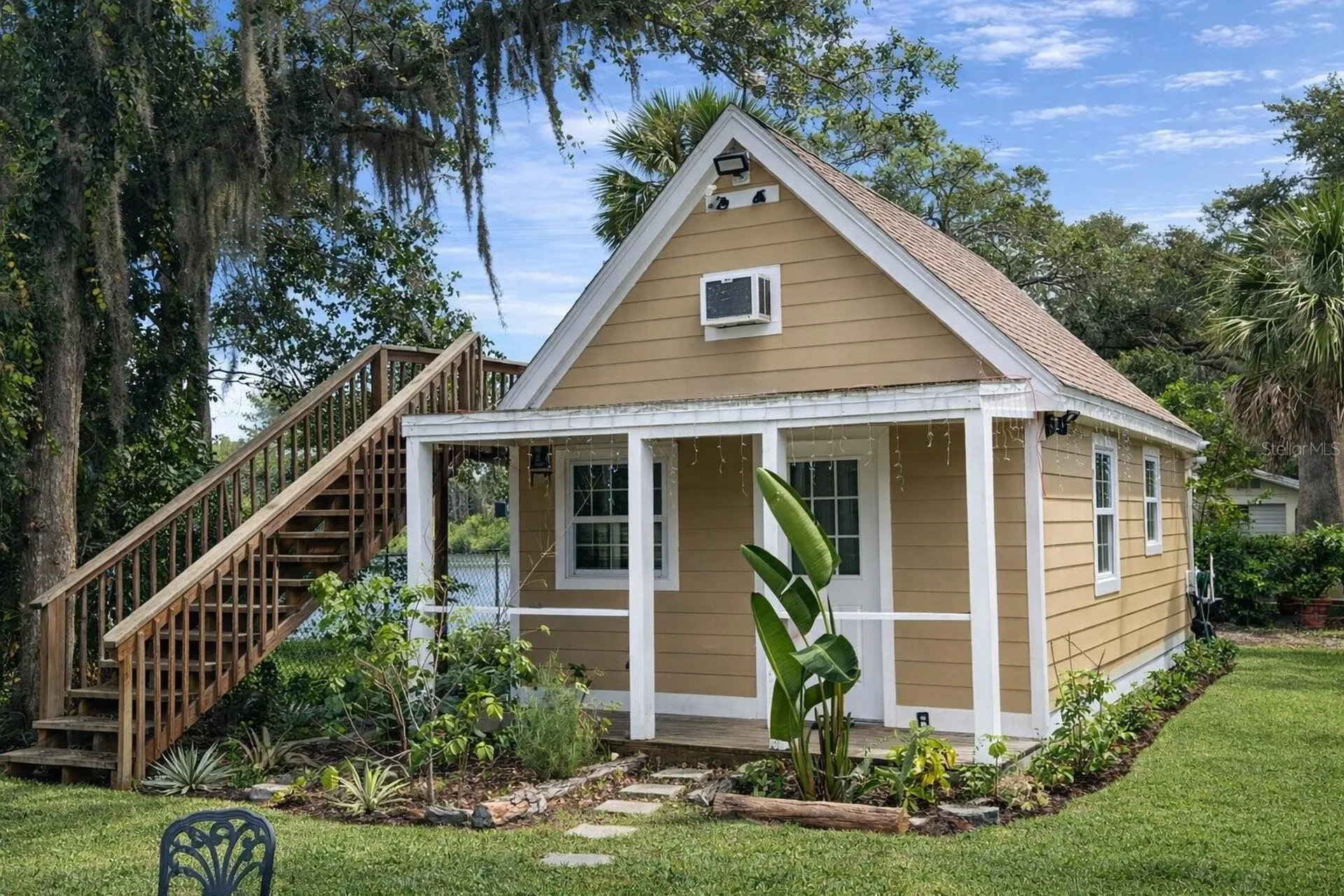 321 Roslyn Avenue New Smyrna Beach FL 32168