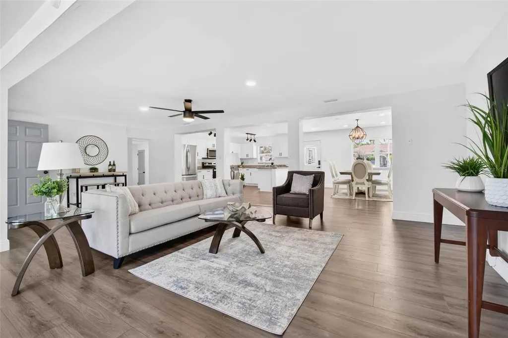 2867 51st Avenue S St Petersburg FL 33712
