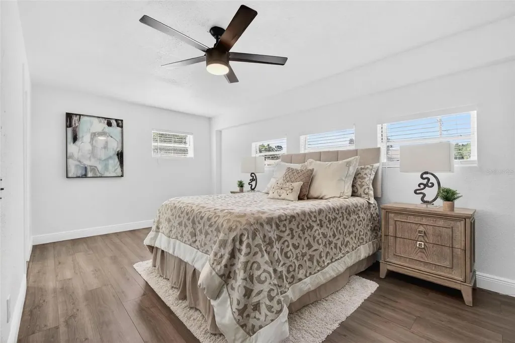 2867 51st Avenue S St Petersburg FL 33712