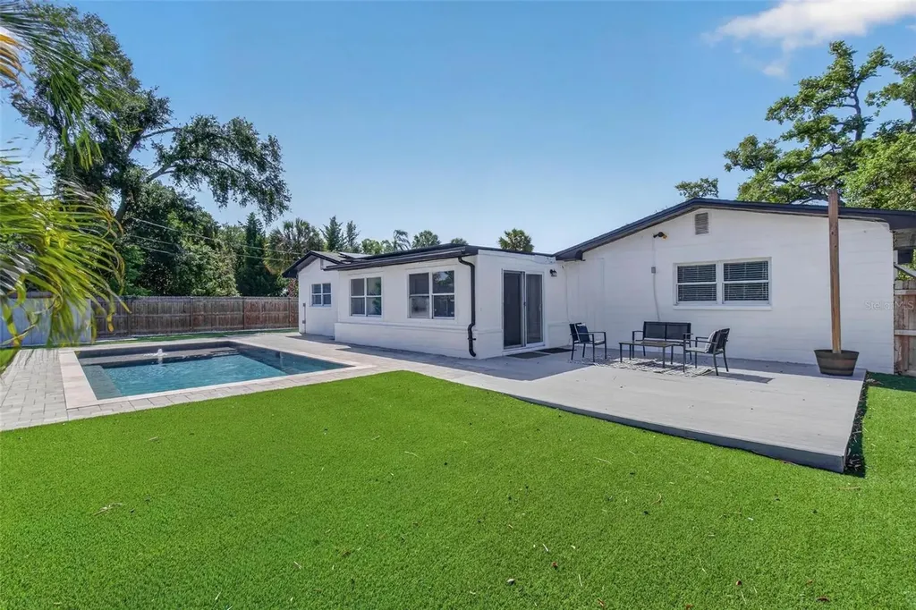 2867 51st Avenue S St Petersburg FL 33712