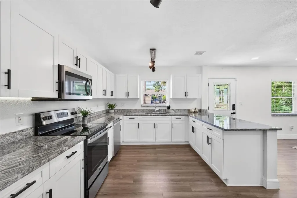 2867 51st Avenue S St Petersburg FL 33712