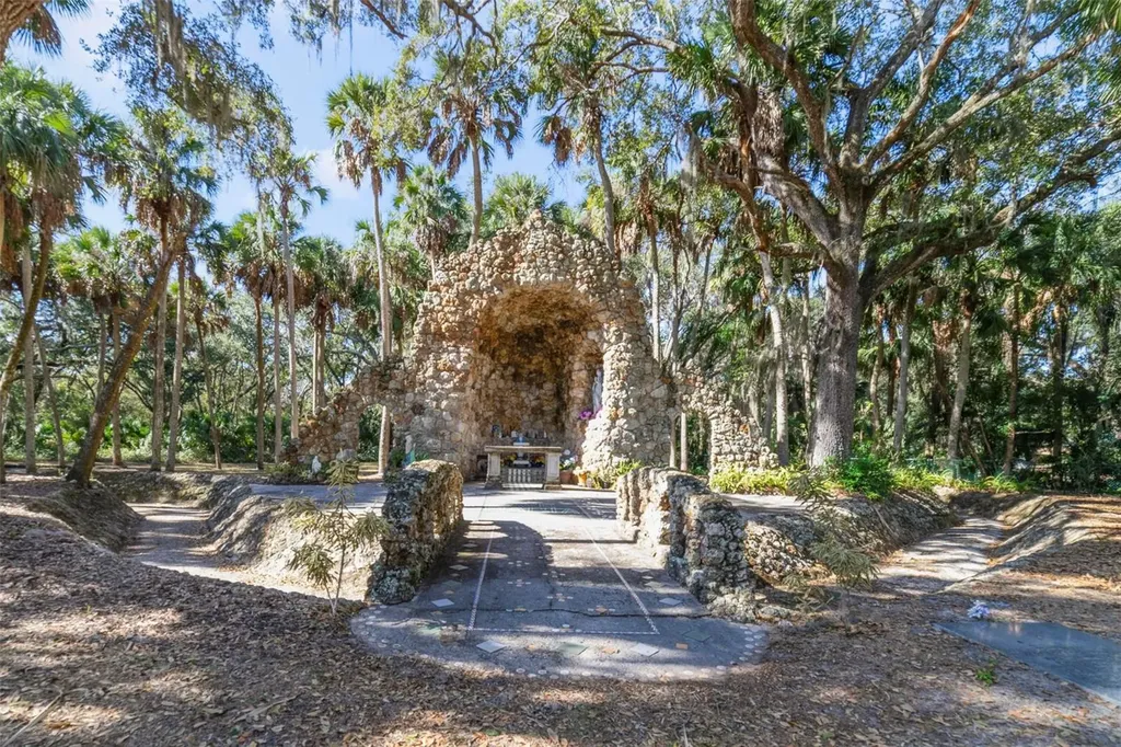 1239 Saint Anne Shrine Road Lake Wales FL 33898