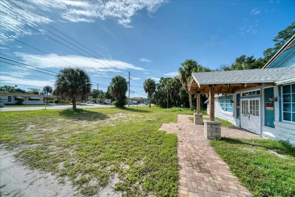 1040 Broadway Dunedin FL 34698