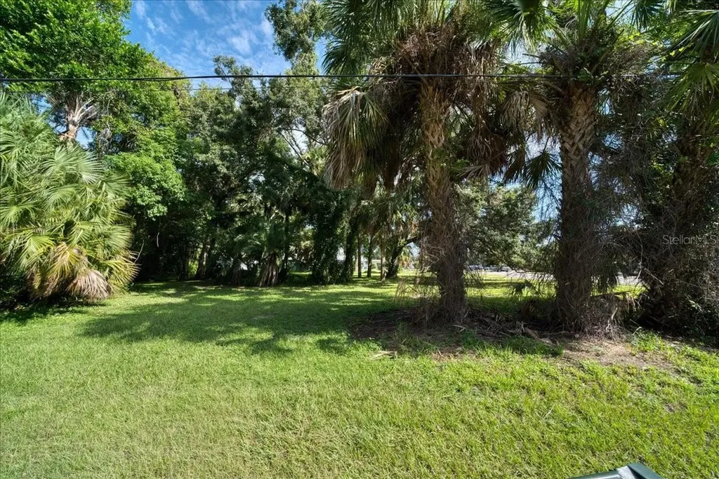 1040 Broadway Dunedin FL 34698