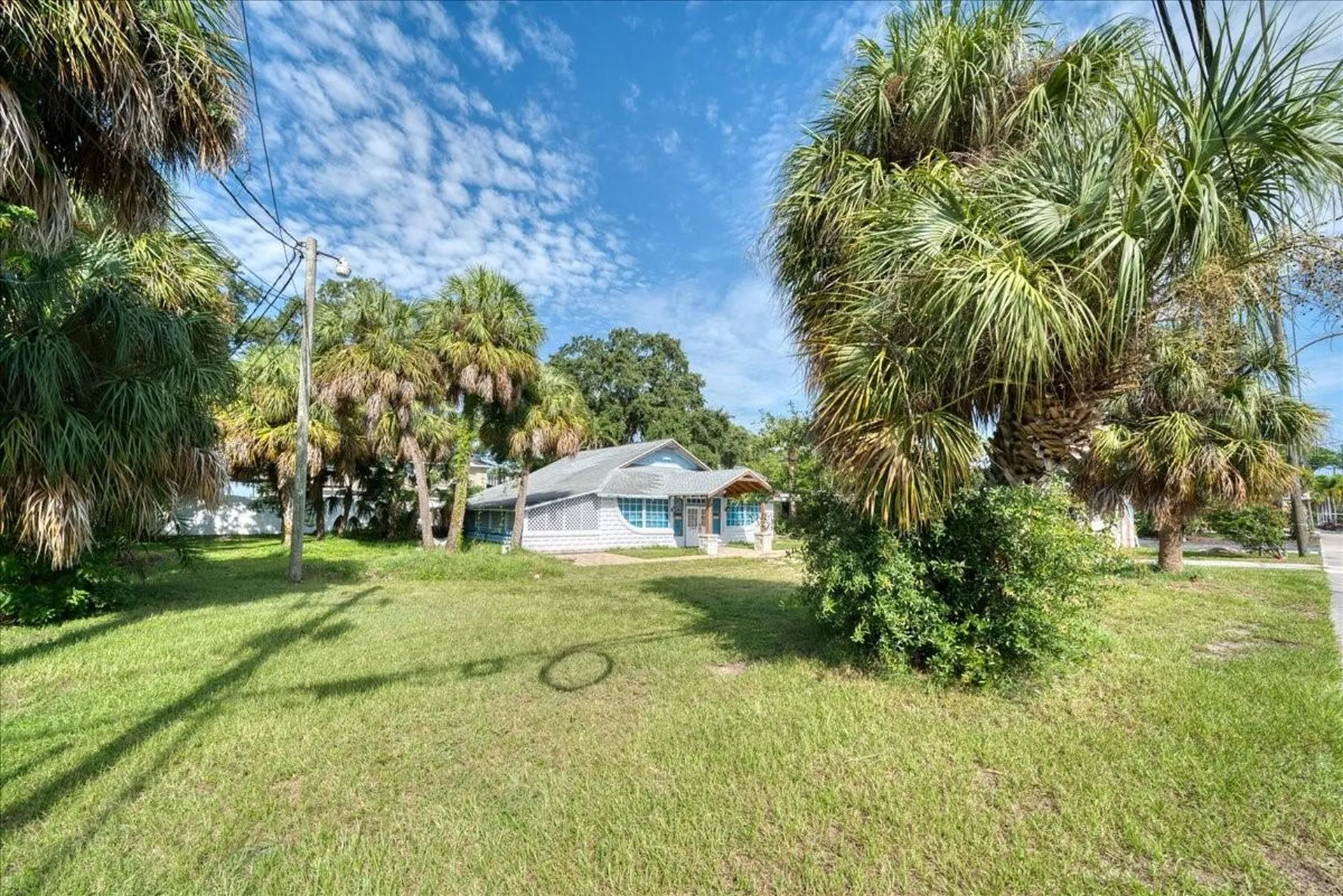 1040 Broadway Dunedin FL 34698