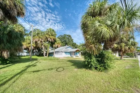 1040 Broadway Dunedin FL 34698