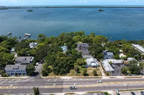 1040 Broadway Dunedin FL 34698
