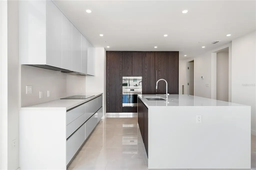 111 Golden Gate Sarasota FL 34236