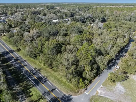 E Broad Street Pierson FL 32180