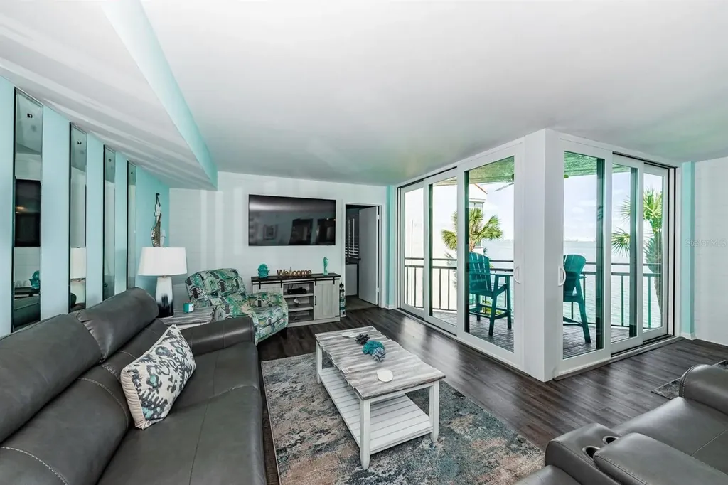 5505 Puerta Del Sol Boulevard S St Petersburg FL 33715