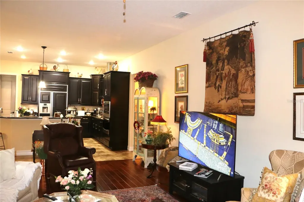 25447 High Hampton Circle Sorrento FL 32776