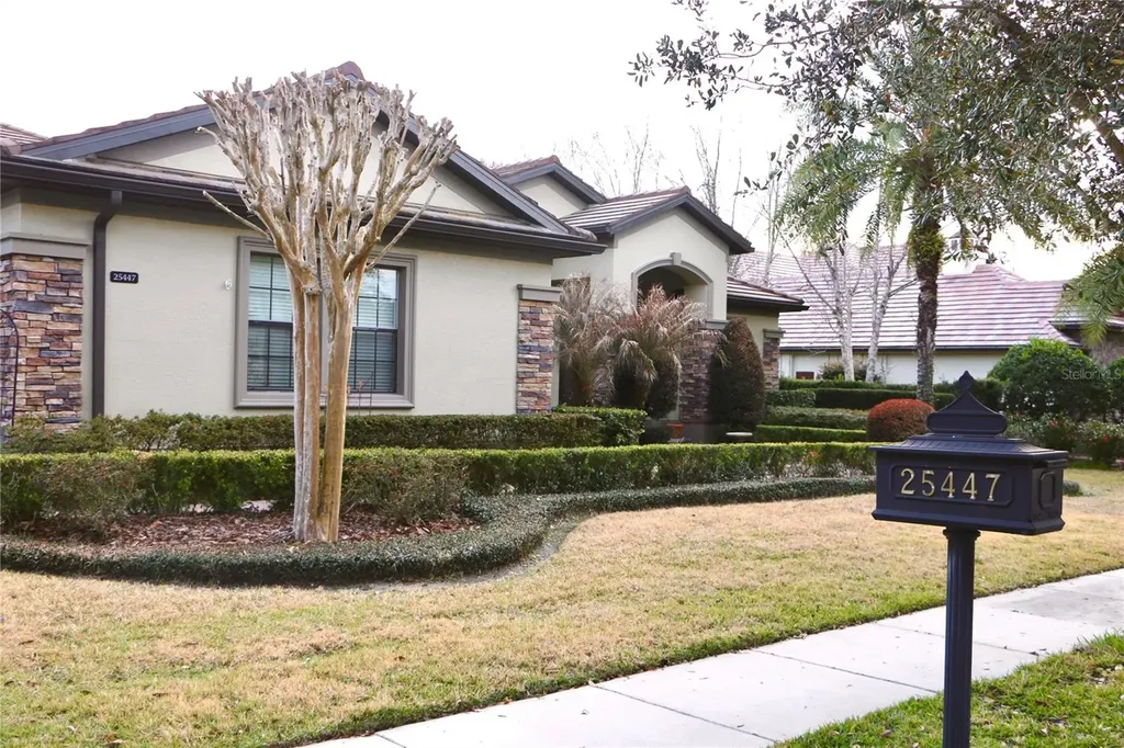 25447 High Hampton Circle Sorrento FL 32776