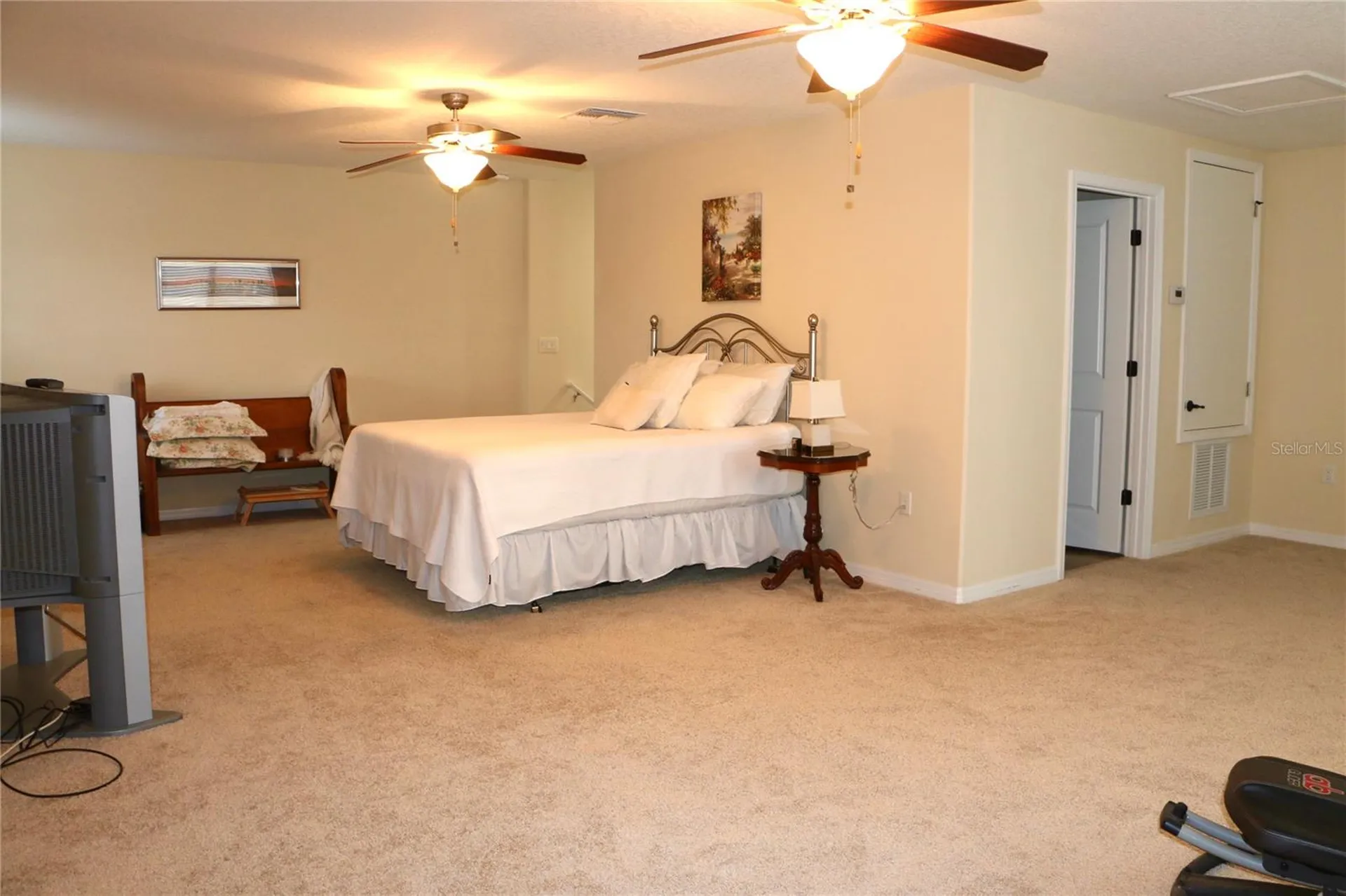 25447 High Hampton Circle Sorrento FL 32776