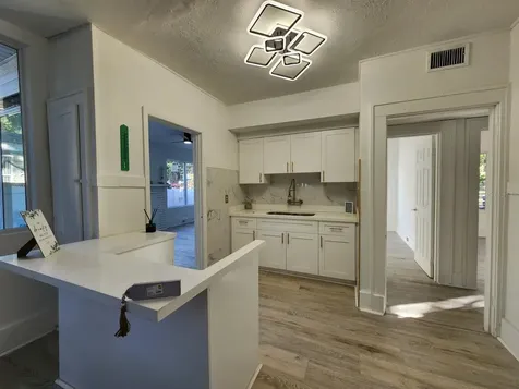 1311 11th Avenue S St Petersburg FL 33705