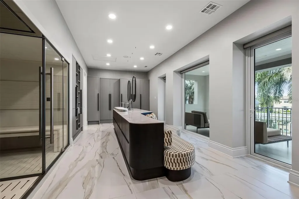 851 Brightwaters Boulevard NE St Petersburg FL 33704