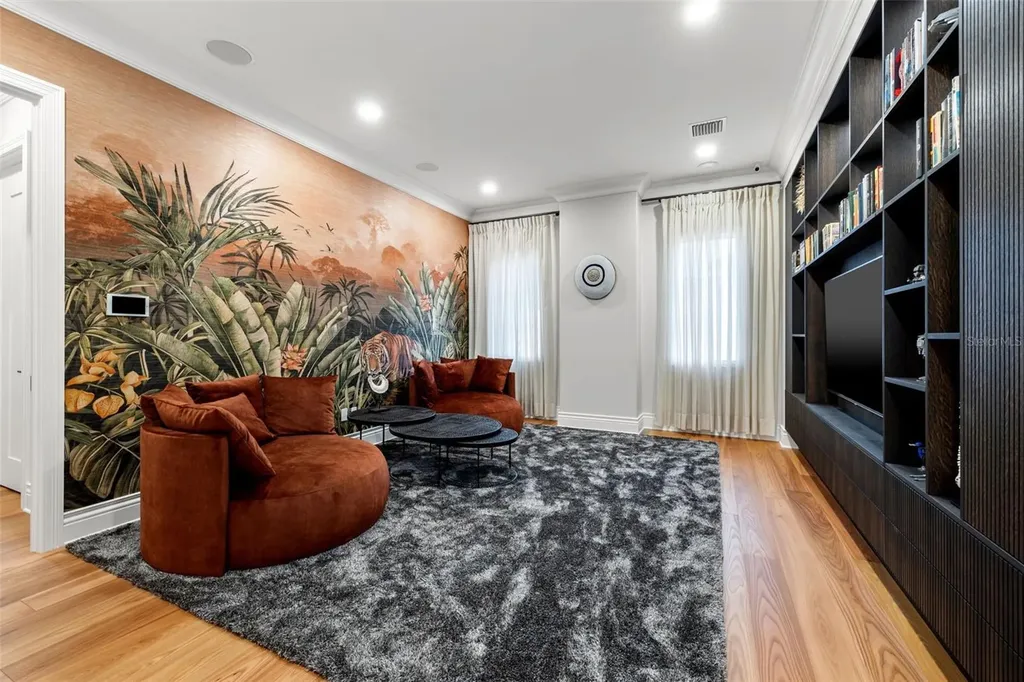 851 Brightwaters Boulevard NE St Petersburg FL 33704