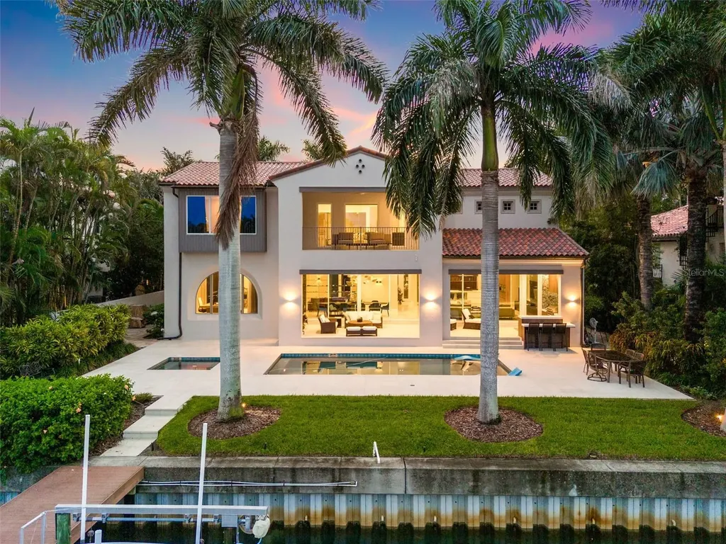 851 Brightwaters Boulevard NE St Petersburg FL 33704