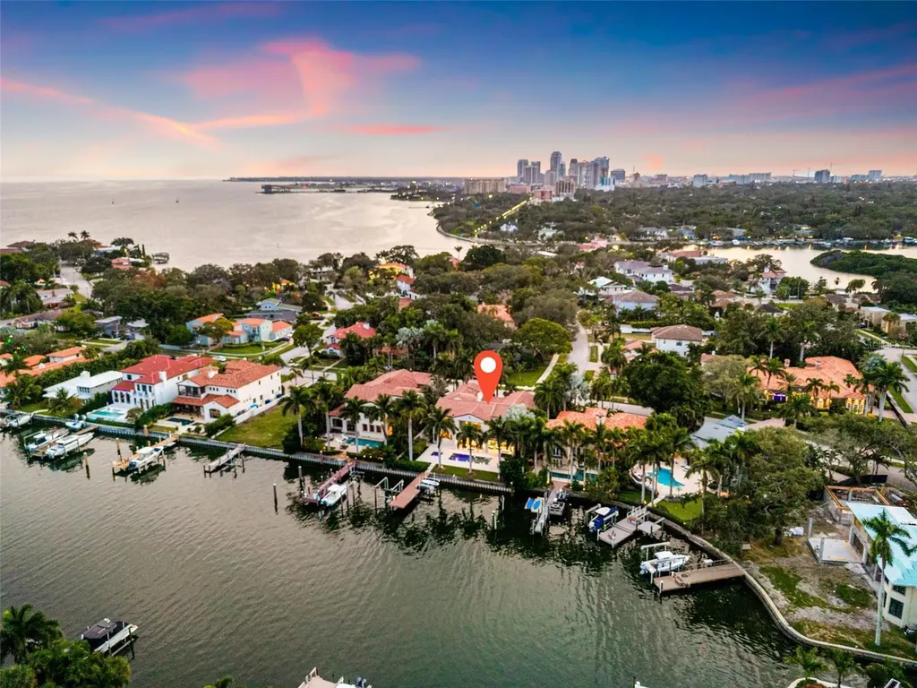 851 Brightwaters Boulevard NE St Petersburg FL 33704