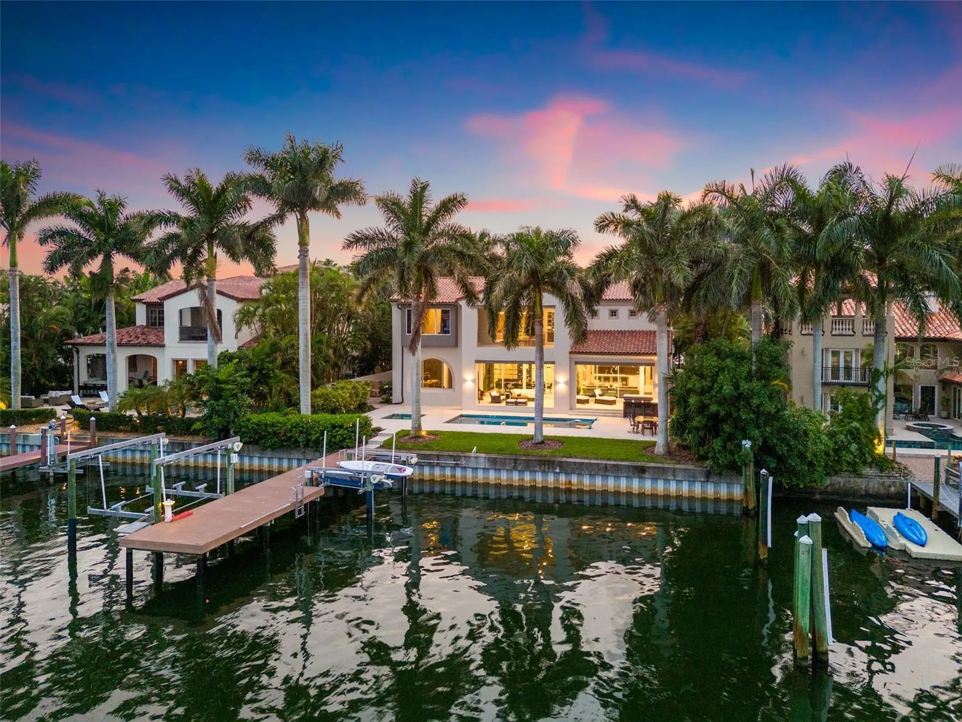 851 Brightwaters Boulevard NE St Petersburg FL 33704