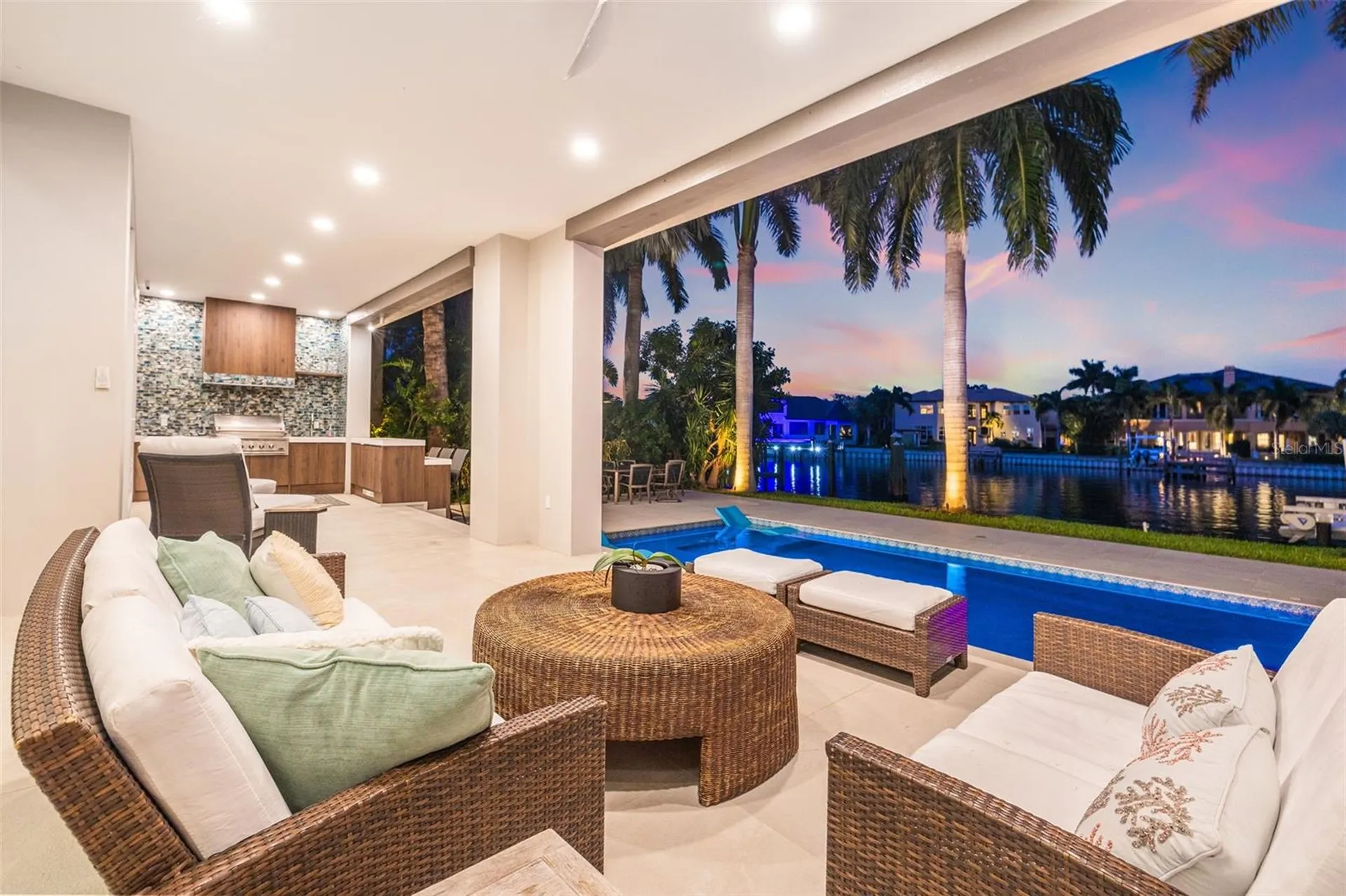 851 Brightwaters Boulevard NE St Petersburg FL 33704