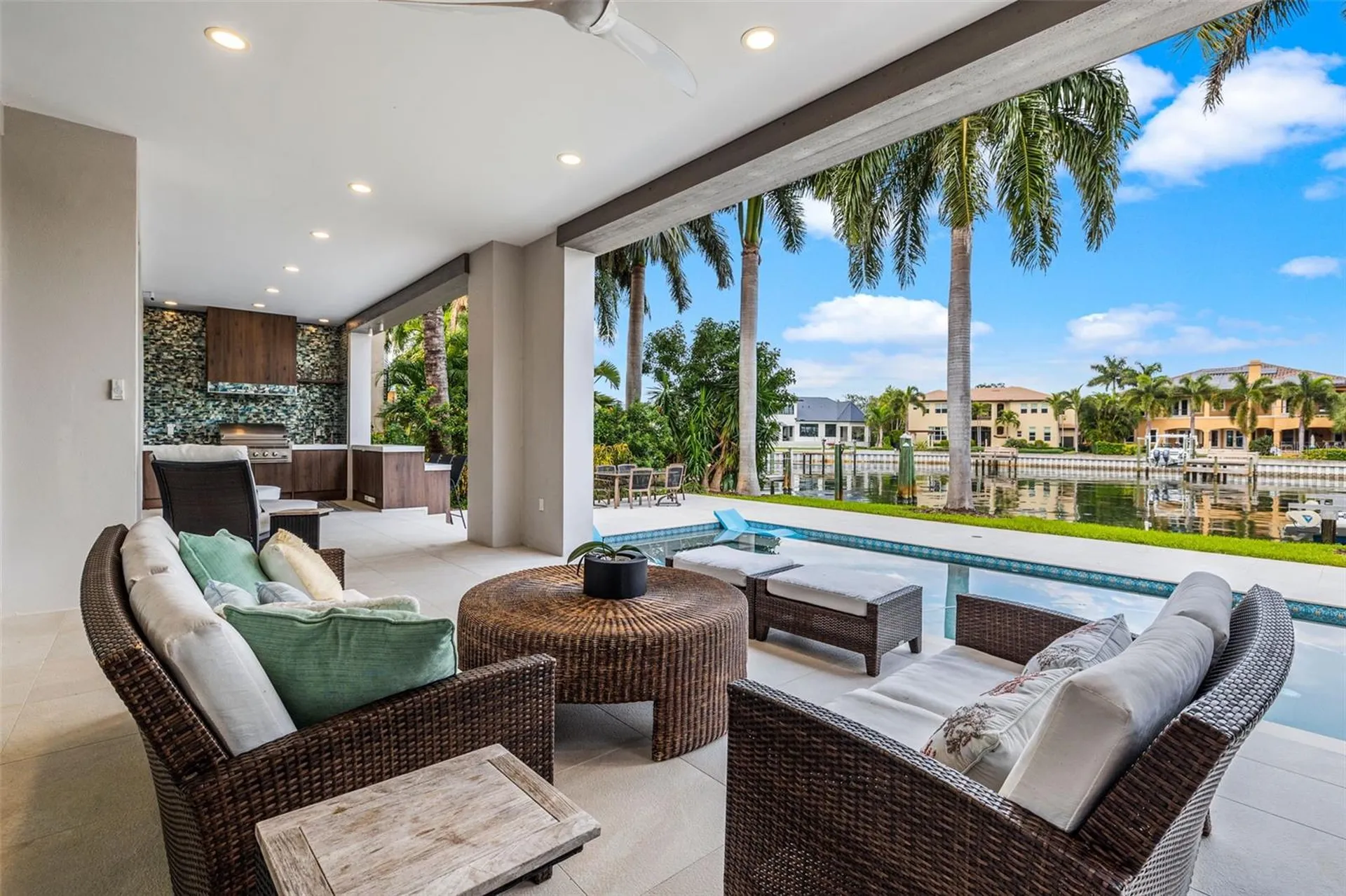 851 Brightwaters Boulevard NE St Petersburg FL 33704