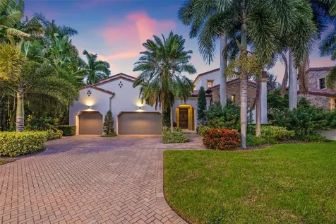 851 Brightwaters Boulevard NE St Petersburg FL 33704