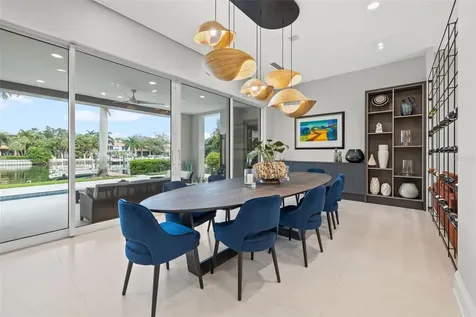 851 Brightwaters Boulevard NE St Petersburg FL 33704