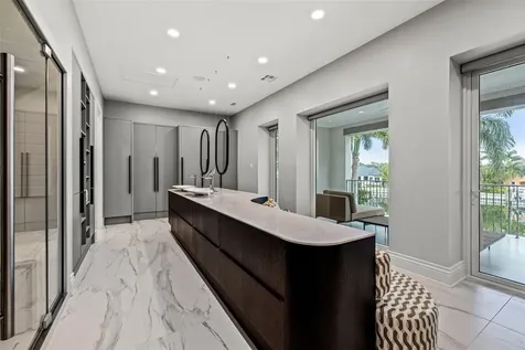851 Brightwaters Boulevard NE St Petersburg FL 33704