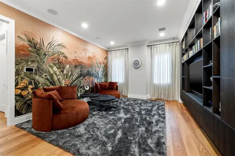851 Brightwaters Boulevard NE St Petersburg FL 33704